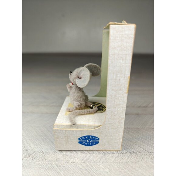 Vintage Pocket Pet Original Mouse Figurine With Red Candy By Ara Jeretzian - Picture 2 of 8